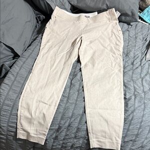 Maurices Light Beige Cropped Pants